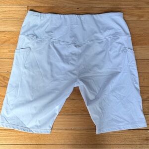Palls white biker shorts with dual pockets size fits xl